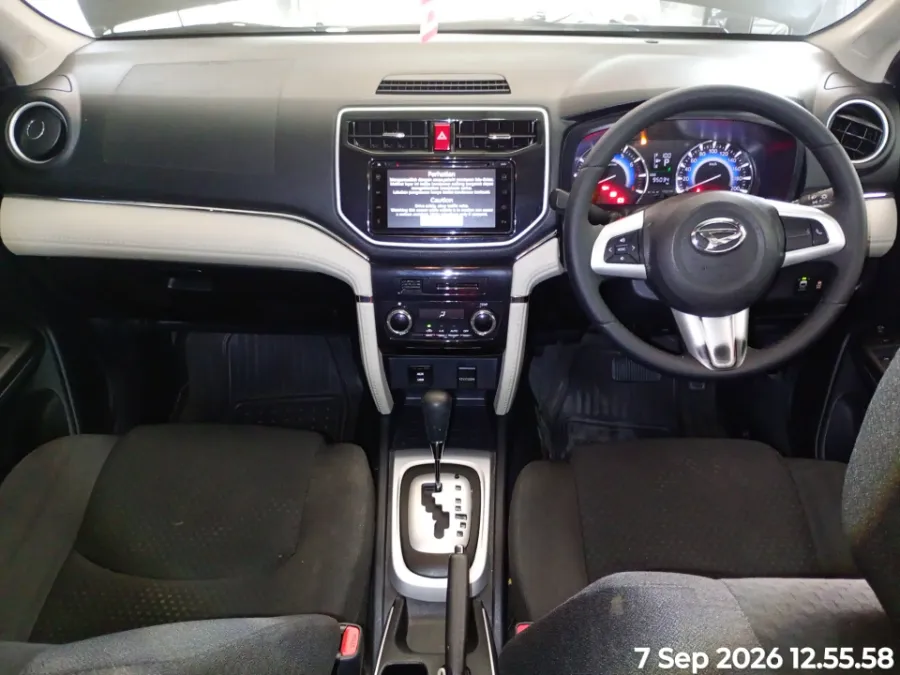 Foto Mobil Bekas Dashboard Daihatsu Terios 1.5 tahun 2019