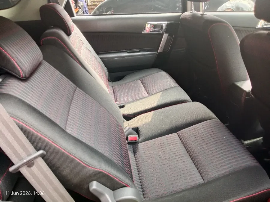 Foto Mobil Bekas Kabin Belakang Daihatsu Terios 1.5 R tahun 2016