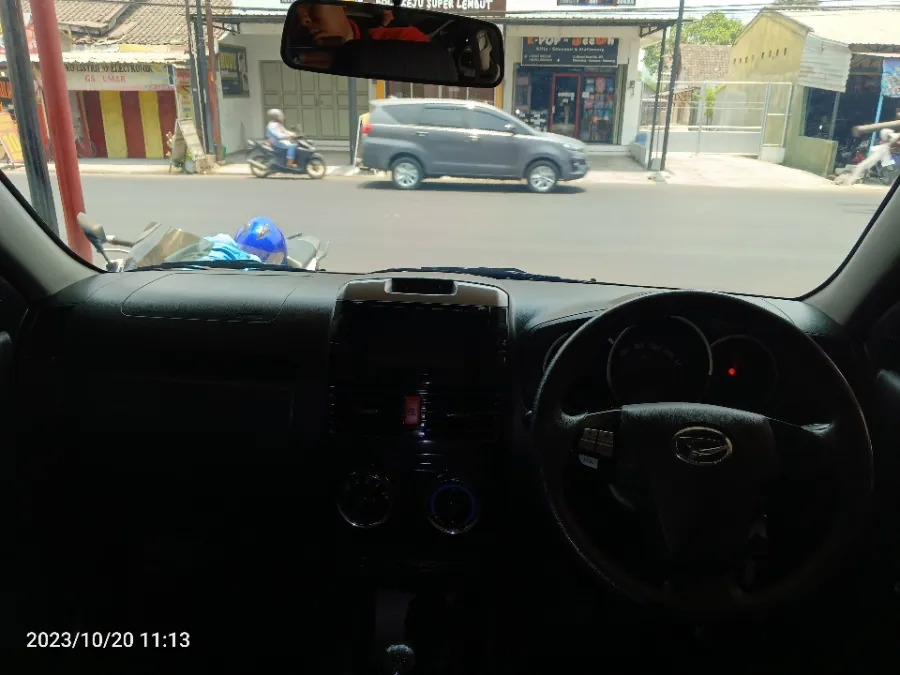 Foto Mobil Bekas Dashboard Daihatsu Terios 1.5 R tahun 2017