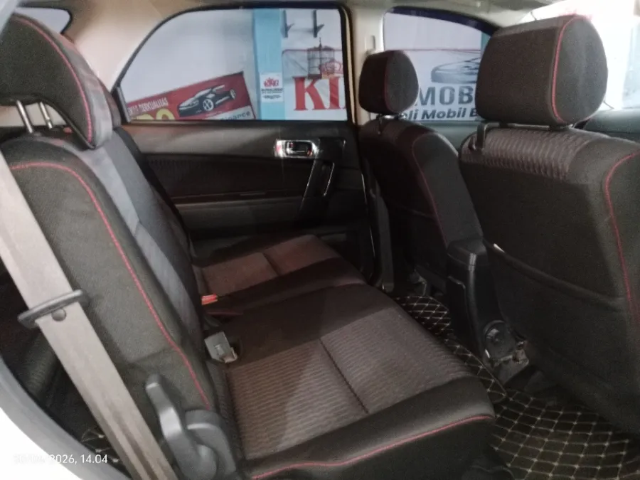 Foto Mobil Bekas Kabin Belakang Daihatsu Terios 1.5 R tahun 2017
