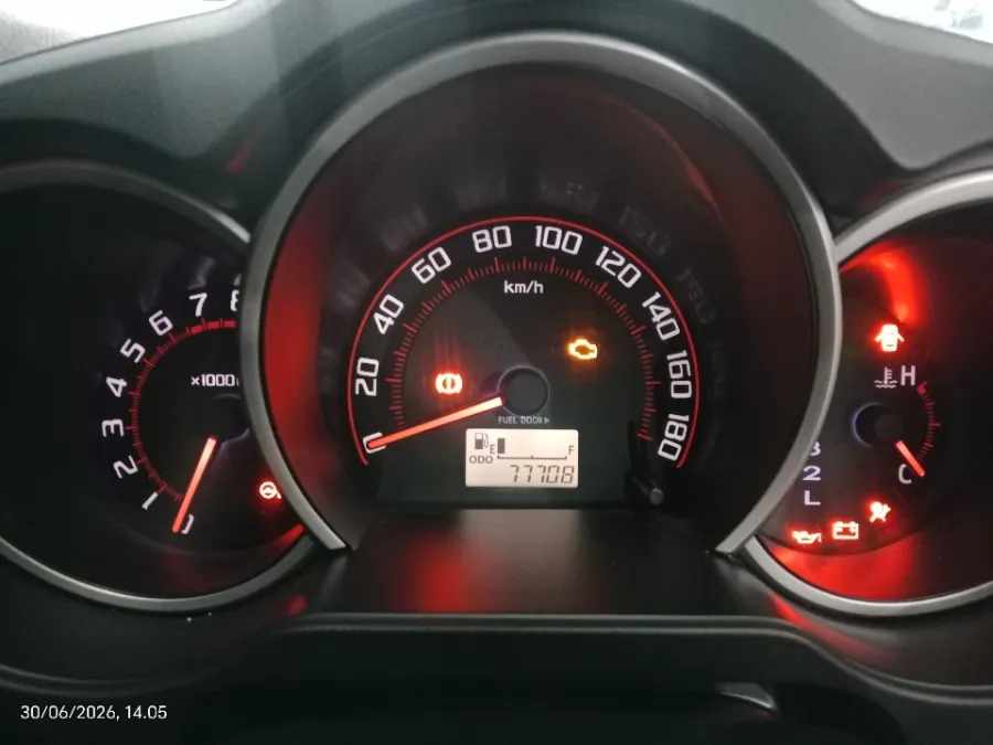 Foto Mobil Bekas Odometer Daihatsu Terios 1.5 R tahun 2017