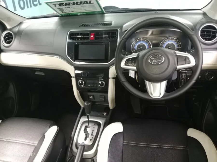 Foto Mobil Bekas Dashboard Daihatsu Terios 1.5 R tahun 2018