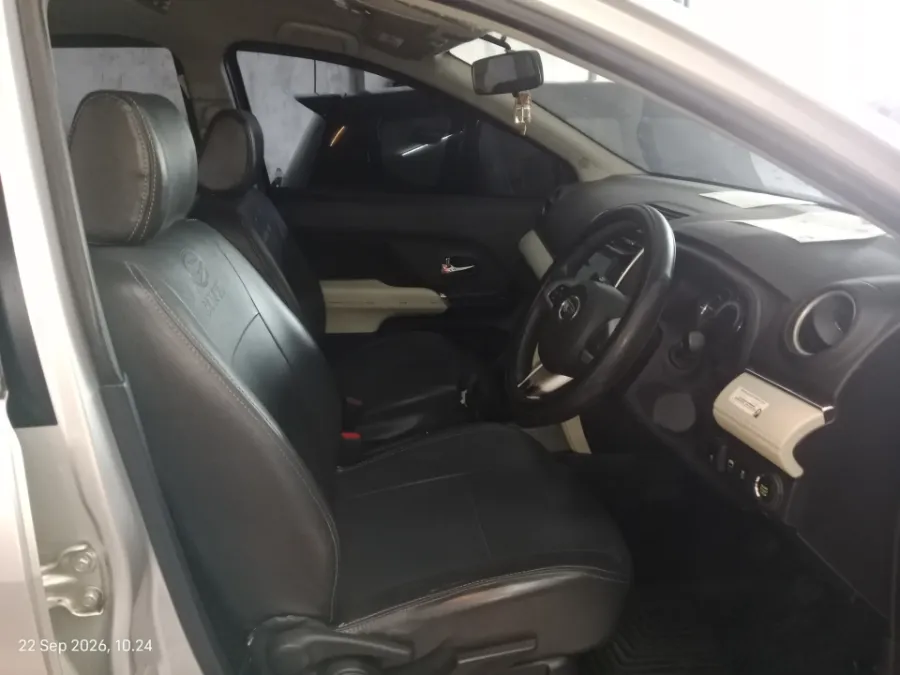 Foto Mobil Bekas Kabin Depan Daihatsu Terios 1.5 R tahun 2018