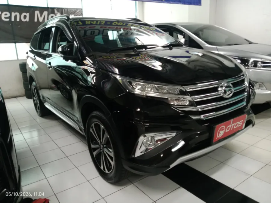 Foto Mobil Bekas Kanan Depan Daihatsu Terios 1.5 R tahun 2018