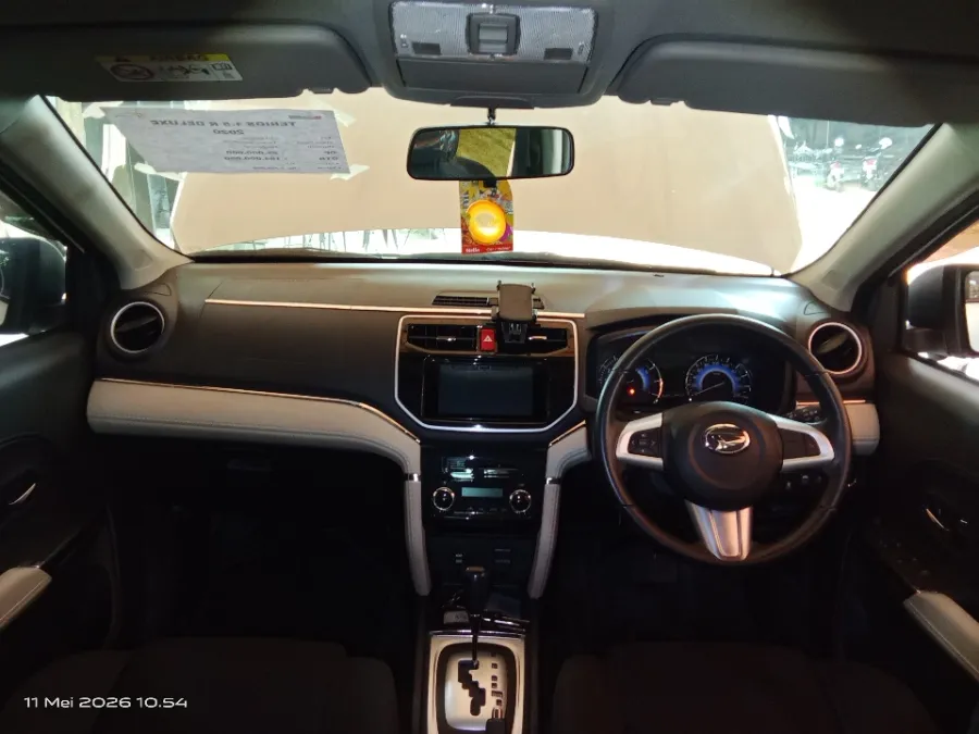 Foto Mobil Bekas Dashboard Daihatsu Terios 1.5 R tahun 2020