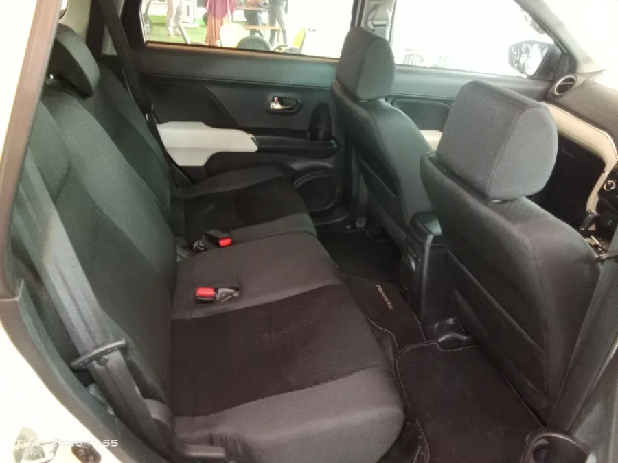 Foto Mobil Bekas Kabin Belakang Daihatsu Terios 1.5 R tahun 2020