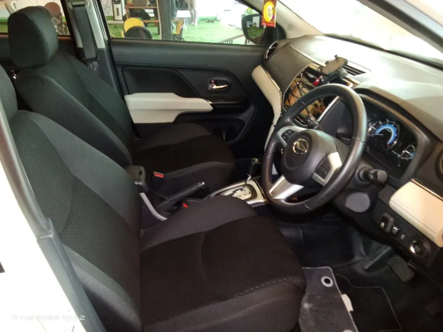 Foto Mobil Bekas Kabin Depan Daihatsu Terios 1.5 R tahun 2020