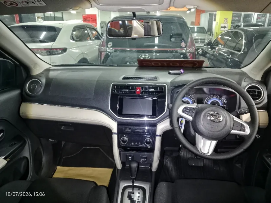 Foto Mobil Bekas Dashboard Daihatsu Terios 1.5 R tahun 2021