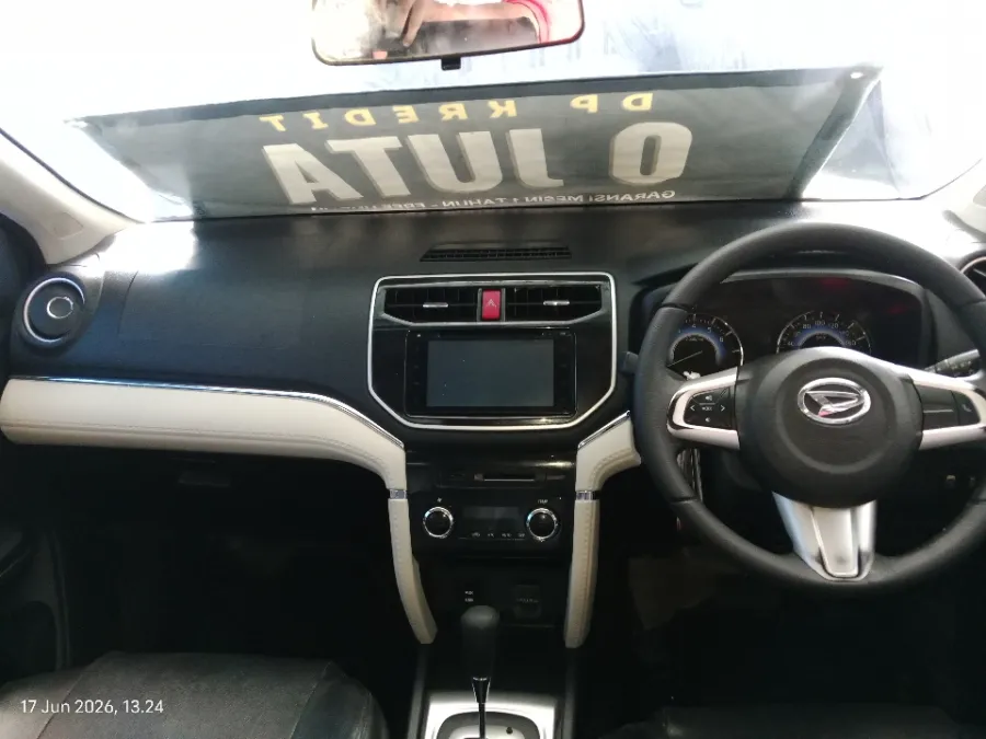 Foto Mobil Bekas Dashboard Daihatsu Terios 1.5 R tahun 2021