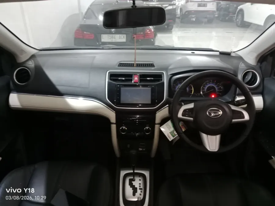 Foto Mobil Bekas Dashboard Daihatsu Terios 1.5 R tahun 2021