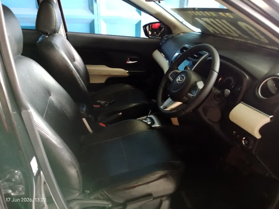 Foto Mobil Bekas Kabin Depan Daihatsu Terios 1.5 R tahun 2021