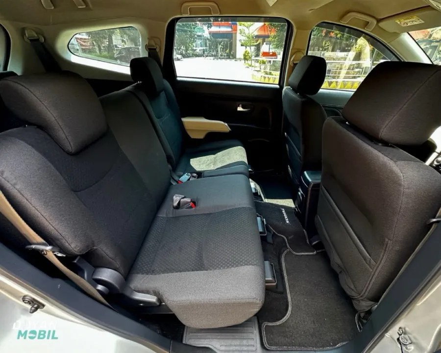 Foto Mobil Bekas Kabin Belakang Daihatsu Terios 1.5 R tahun 2022