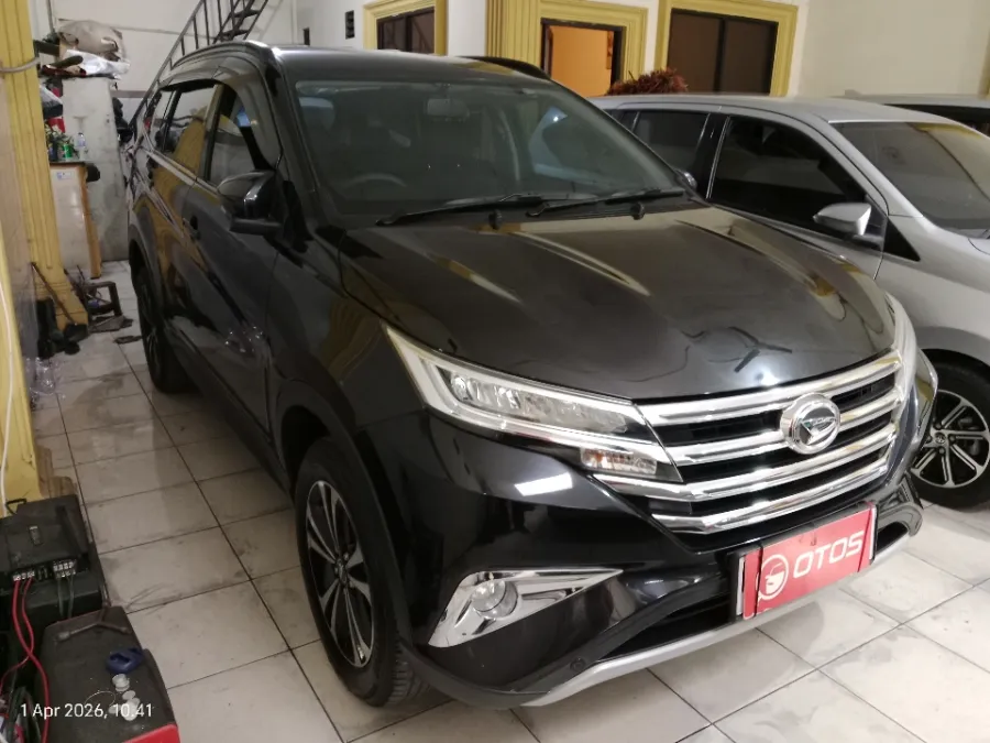 Foto Mobil Bekas Kanan Depan Daihatsu Terios 1.5 R tahun 2022
