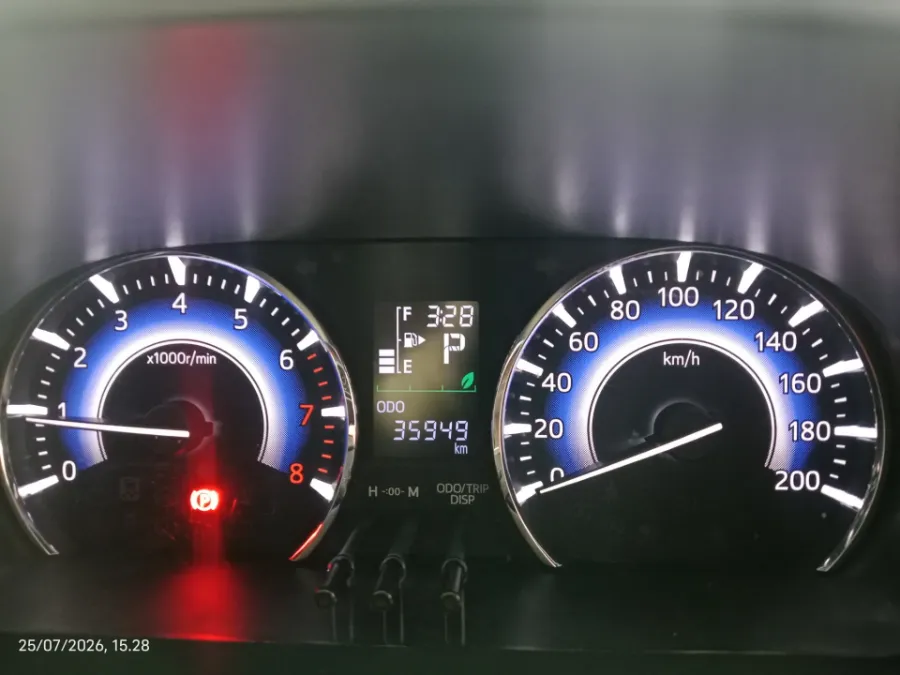 Foto Mobil Bekas Odometer Daihatsu Terios 1.5 R tahun 2022