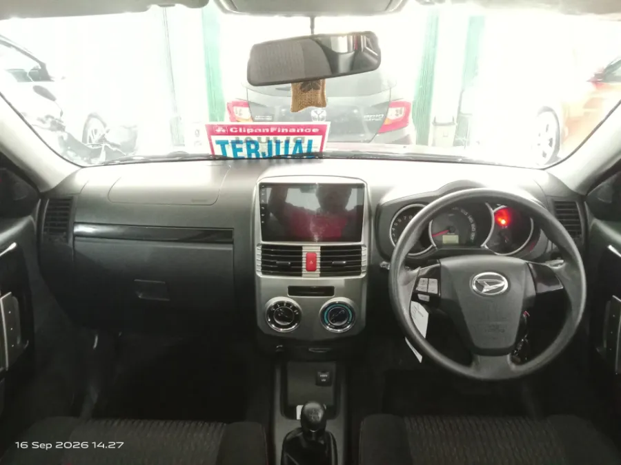 Foto Mobil Bekas Dashboard Daihatsu Terios 1.5 TX tahun 2016