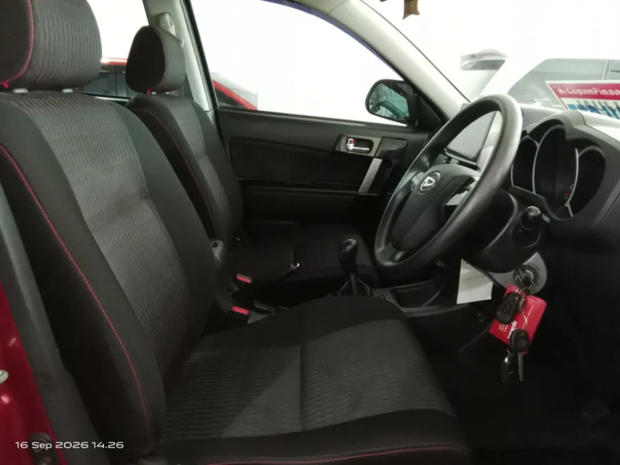 Foto Mobil Bekas Kabin Depan Daihatsu Terios 1.5 TX tahun 2016