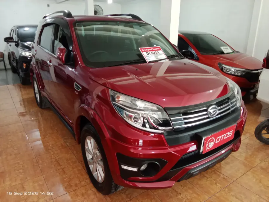 Foto Mobil Bekas Kanan Depan Daihatsu Terios 1.5 TX tahun 2016