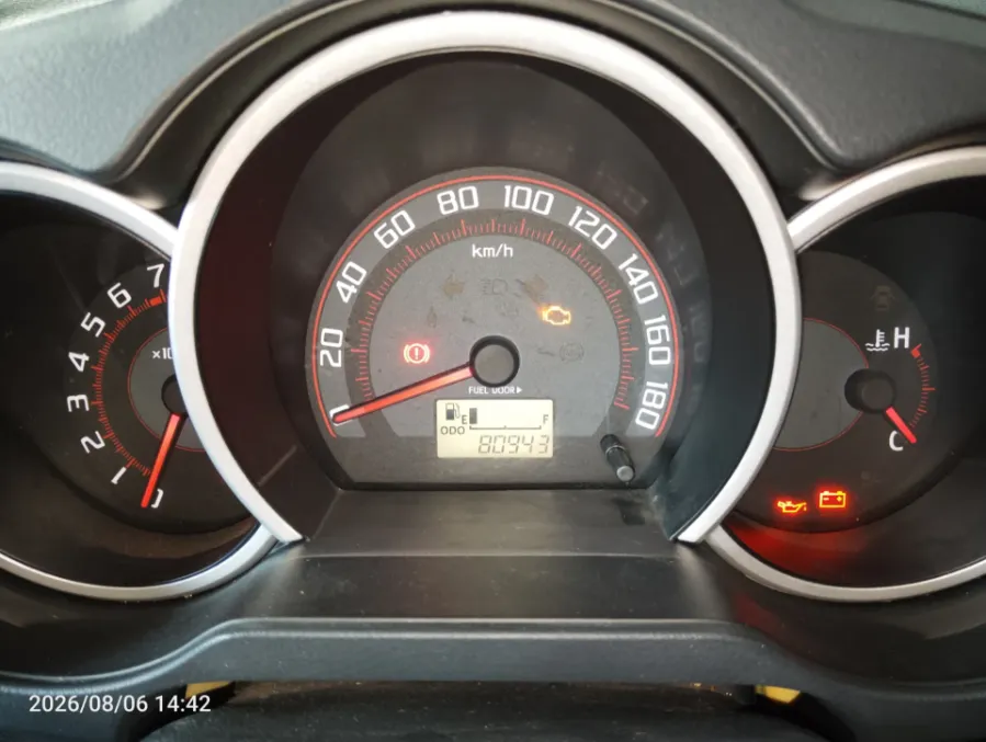 Foto Mobil Bekas Odometer Daihatsu Terios 1.5 X tahun 2016