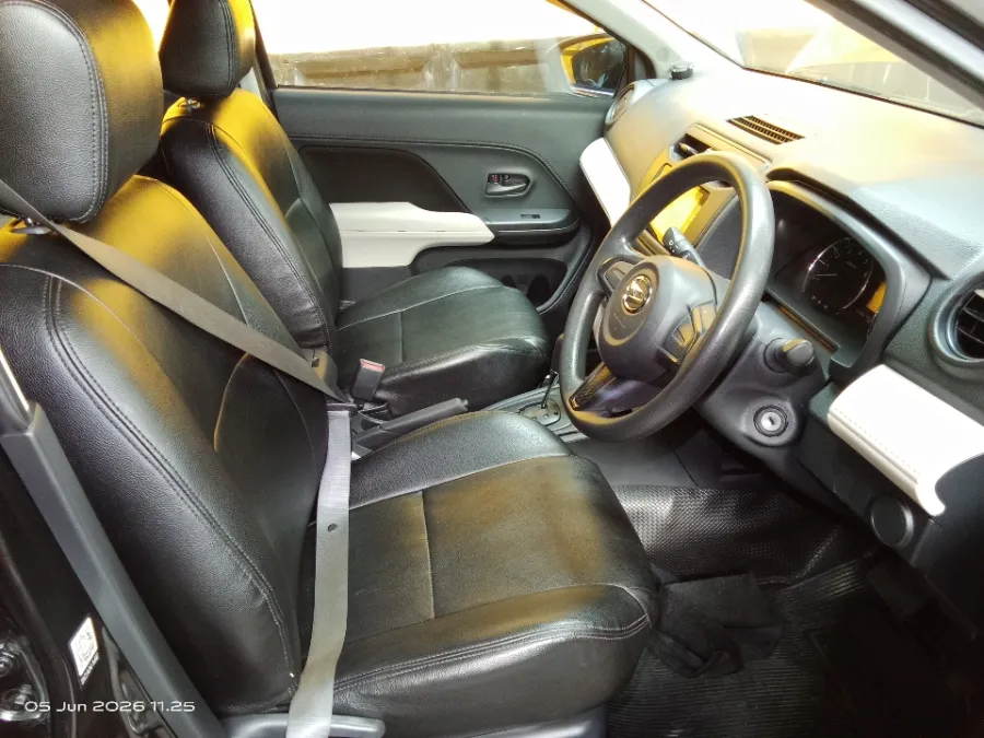 Foto Mobil Bekas Kabin Depan Daihatsu Terios 1.5 X tahun 2021