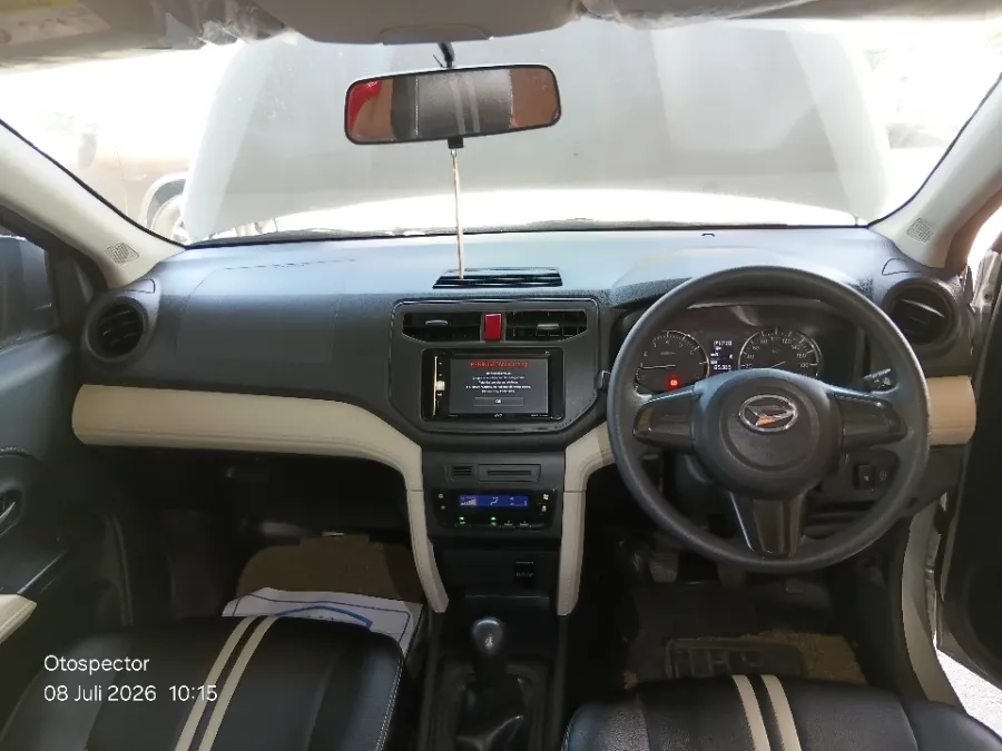 Foto Mobil Bekas Dashboard Daihatsu Terios 1.5 X tahun 2022