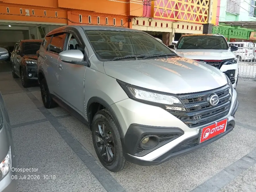 Foto Mobil Bekas Kanan Depan Daihatsu Terios 1.5 X tahun 2022