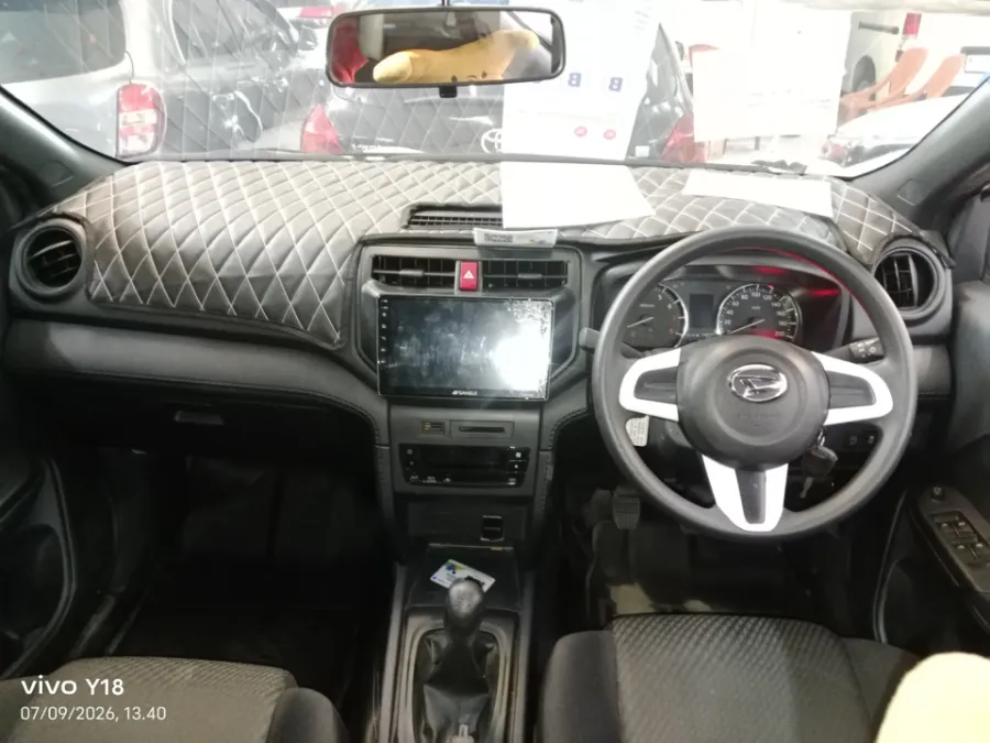 Foto Mobil Bekas Dashboard Daihatsu Terios 1.5 X tahun 2023