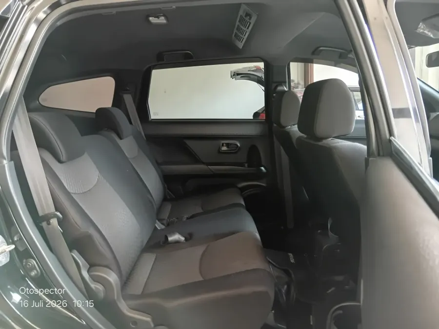 Foto Mobil Bekas Kabin Belakang Daihatsu Terios 1.5 X tahun 2023
