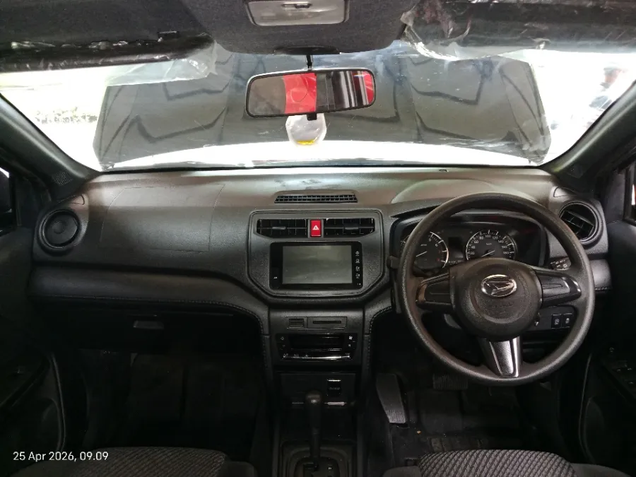 Foto Mobil Bekas Dashboard Daihatsu Terios 1.5 X tahun 2024