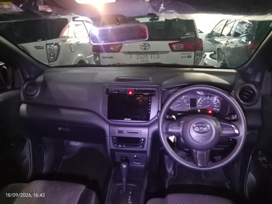 Foto Mobil Bekas Dashboard Daihatsu Terios 1.5 X tahun 2024