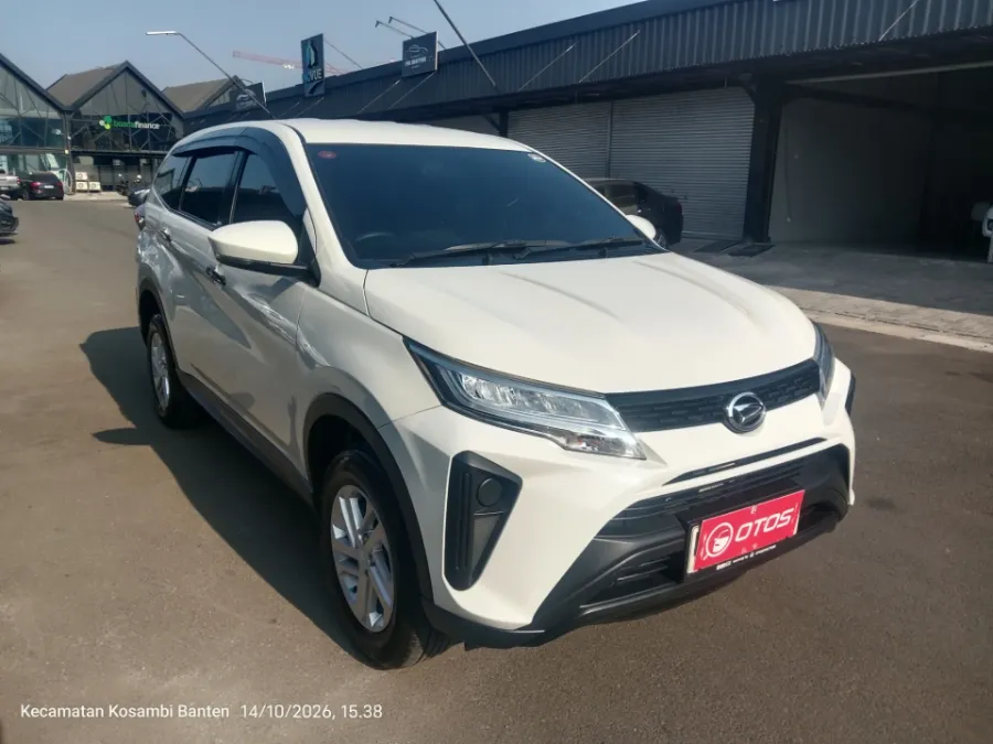 Foto Mobil Bekas Kanan Depan Daihatsu Terios 1.5 X tahun 2024