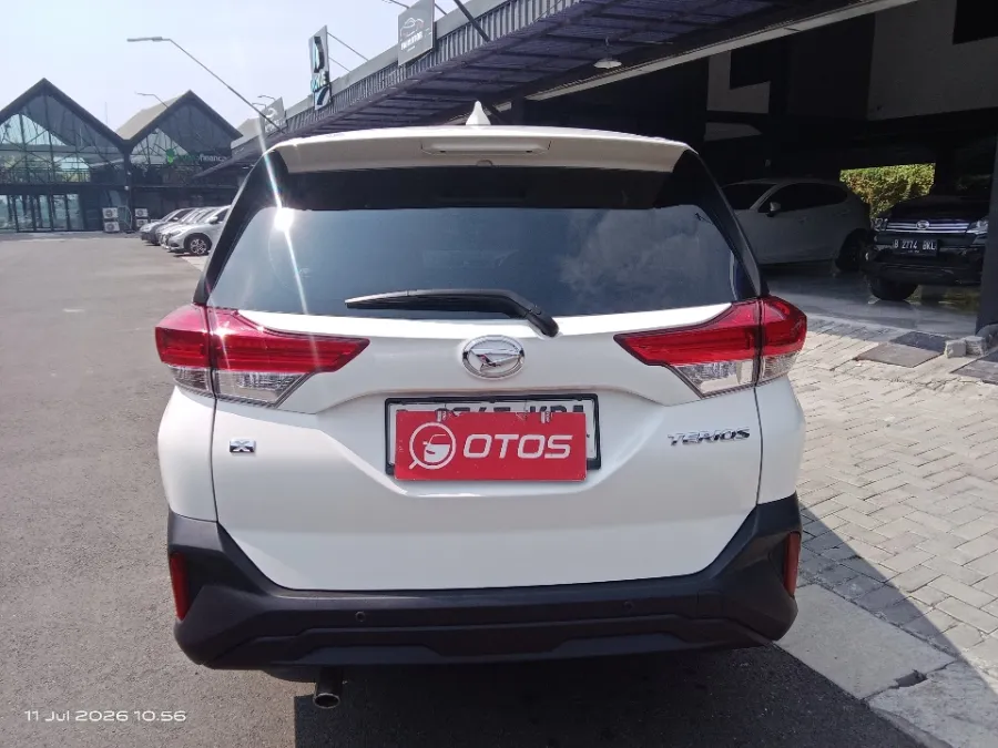 Foto Mobil Bekas Tampak Belakang Daihatsu Terios 1.5 X tahun 2024