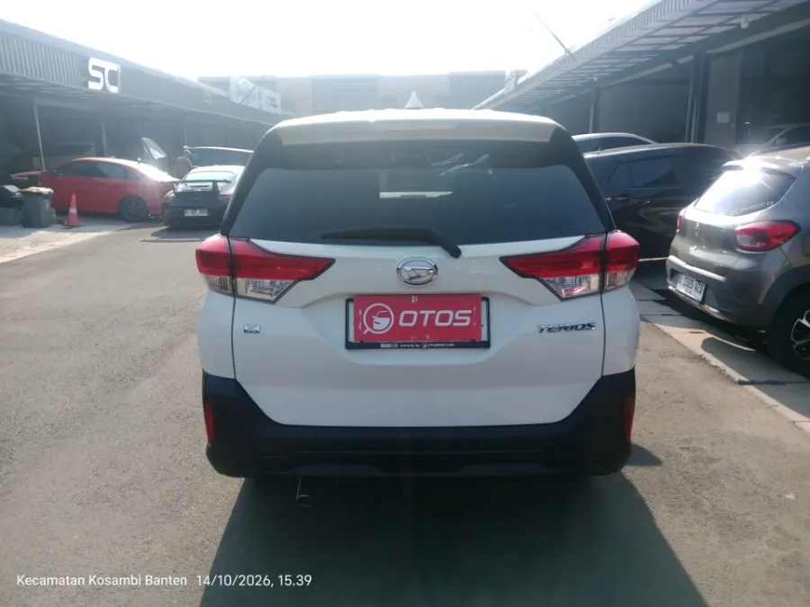 Foto Mobil Bekas Tampak Belakang Daihatsu Terios 1.5 X tahun 2024