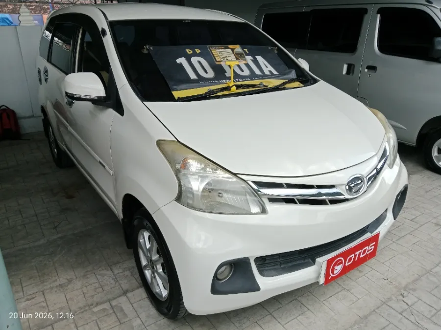 Foto Mobil Bekas Kanan Depan Daihatsu Xenia 1.3 tahun 2014