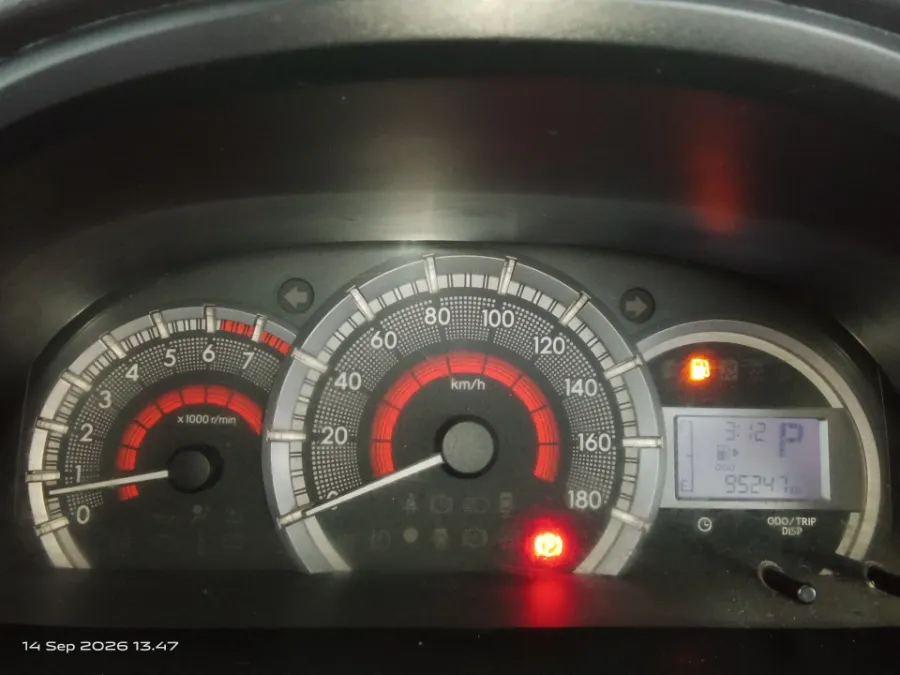 Foto Mobil Bekas Odometer Daihatsu Xenia 1.3 R tahun 2016