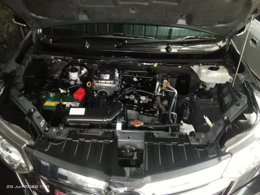 Foto Mobil Bekas Mesin Daihatsu Xenia 1.3 R tahun 2017