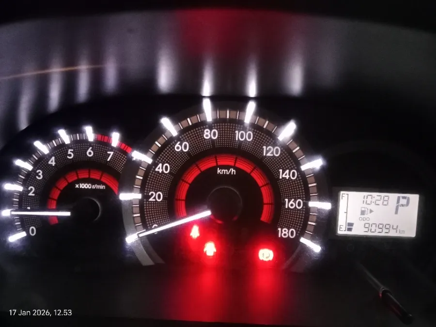 Foto Mobil Bekas Odometer Daihatsu Xenia 1.3 R tahun 2017