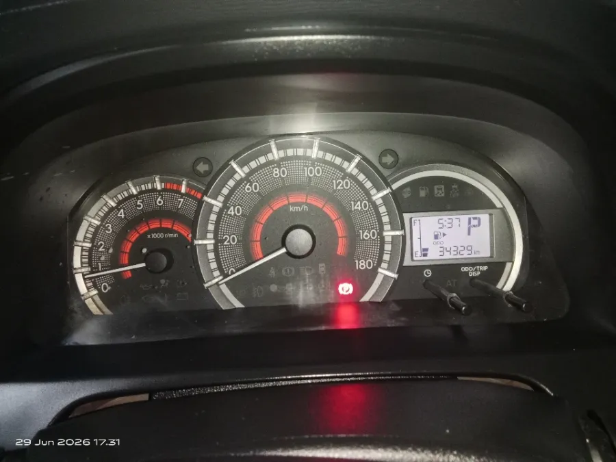 Foto Mobil Bekas Odometer Daihatsu Xenia 1.3 R tahun 2017