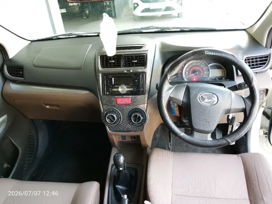 Foto Mobil Bekas Dashboard Daihatsu Xenia 1.3 R tahun 2018