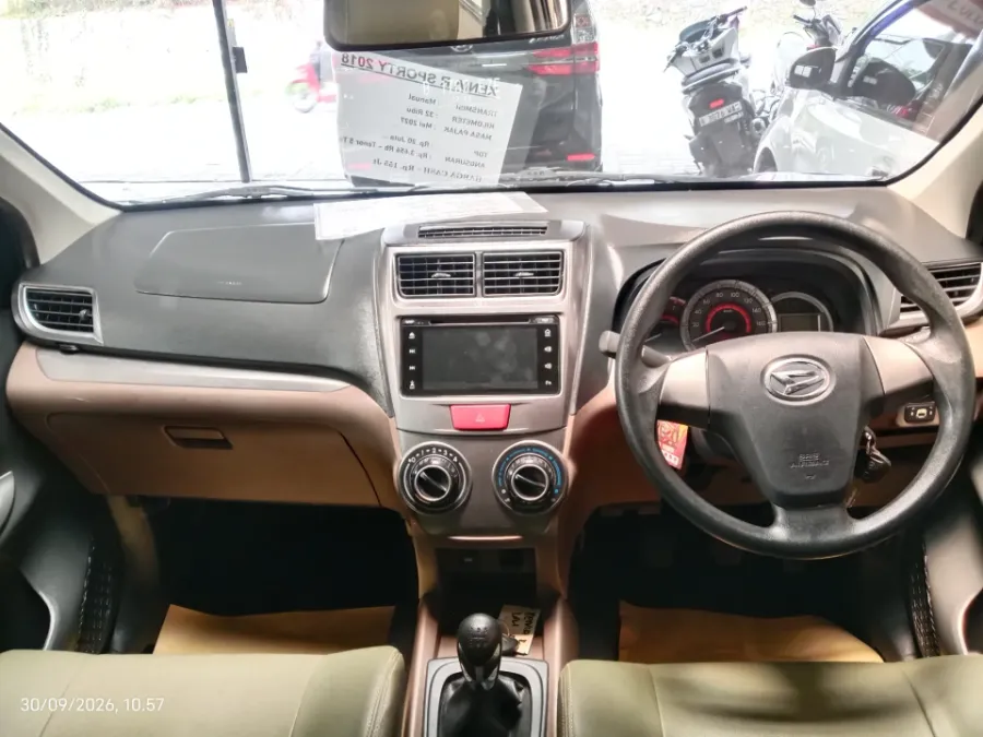 Foto Mobil Bekas Dashboard Daihatsu Xenia 1.3 R tahun 2018