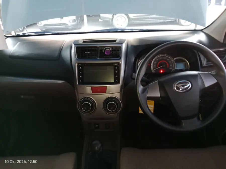 Foto Mobil Bekas Dashboard Daihatsu Xenia 1.3 R tahun 2018