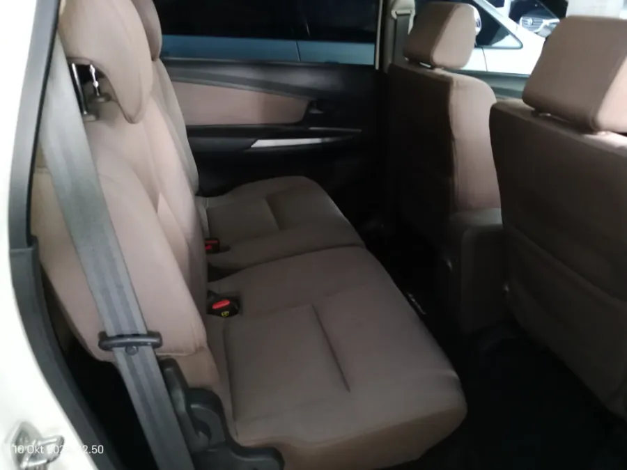 Foto Mobil Bekas Kabin Belakang Daihatsu Xenia 1.3 R tahun 2018