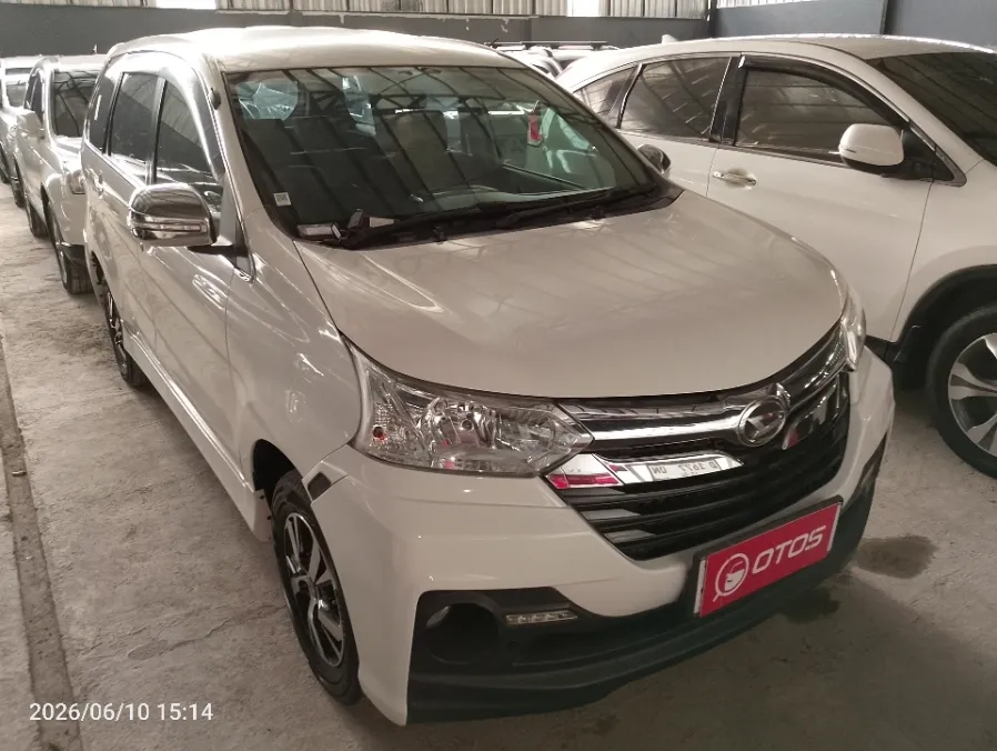 Foto Mobil Bekas Kanan Depan Daihatsu Xenia 1.3 R tahun 2018