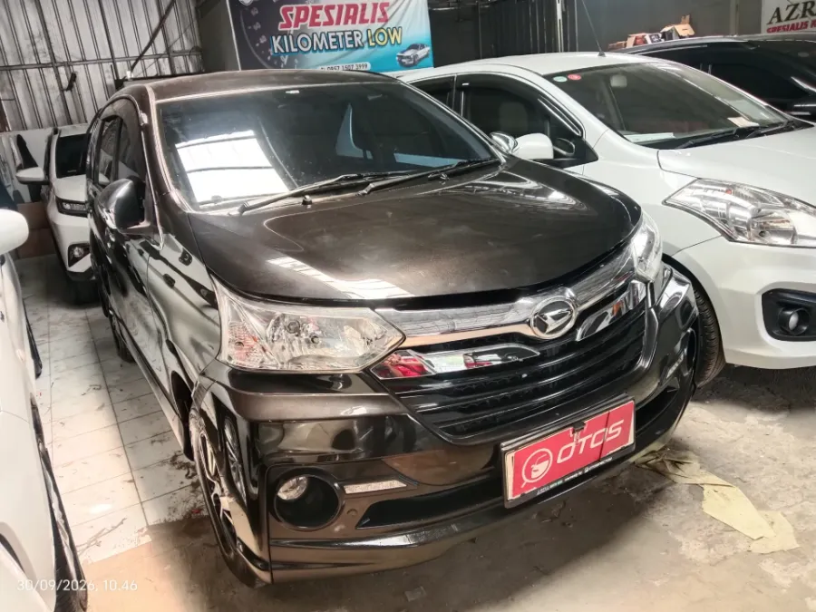 Foto Mobil Bekas Kanan Depan Daihatsu Xenia 1.3 R tahun 2018