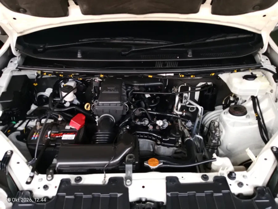 Foto Mobil Bekas Mesin Daihatsu Xenia 1.3 R tahun 2018