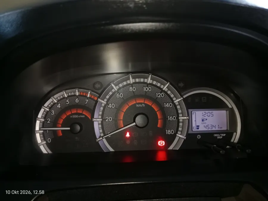 Foto Mobil Bekas Odometer Daihatsu Xenia 1.3 R tahun 2018