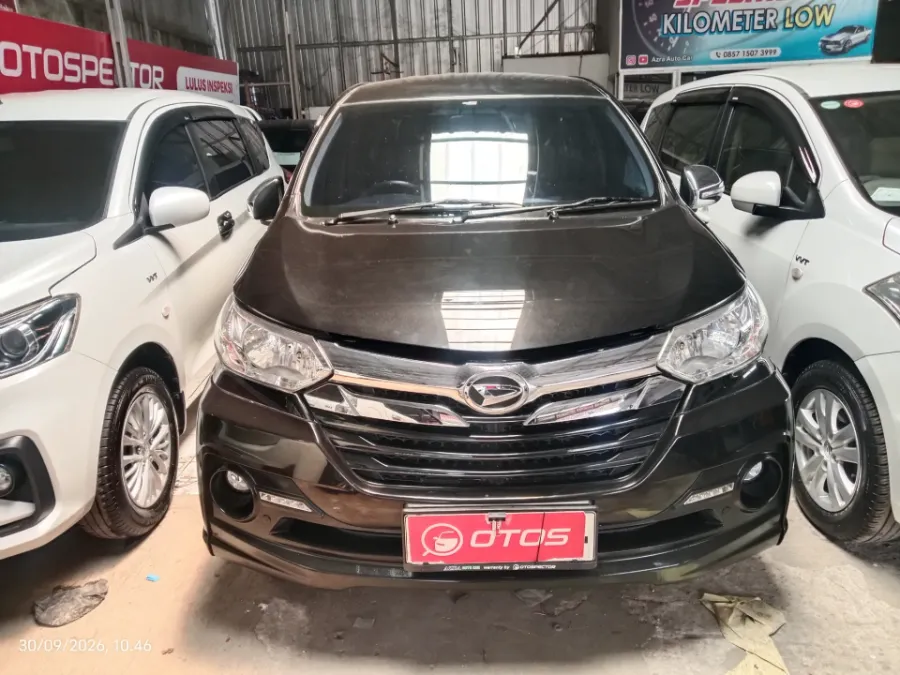 Foto Mobil Bekas Tampak Depan Daihatsu Xenia 1.3 R tahun 2018