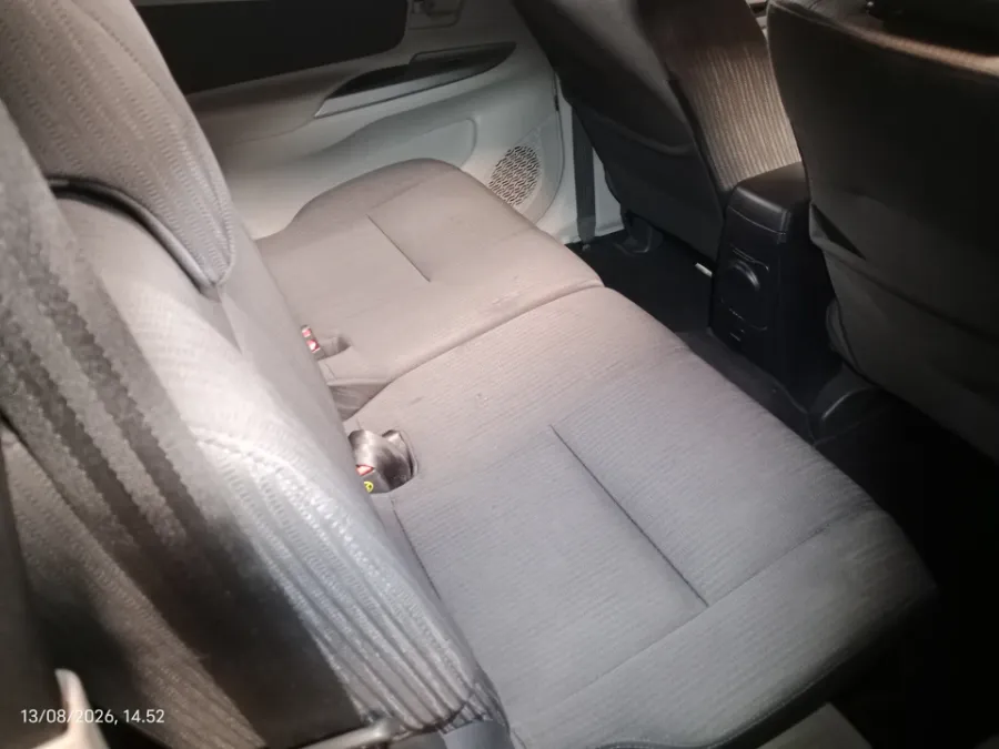 Foto Mobil Bekas Kabin Belakang Daihatsu Xenia 1.3 R tahun 2019