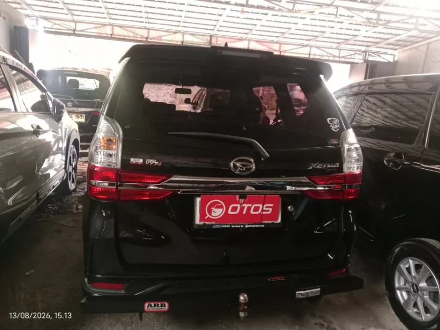 Foto Mobil Bekas Tampak Belakang Daihatsu Xenia 1.3 R tahun 2019