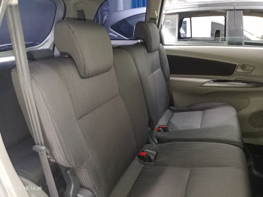 Foto Mobil Bekas Kabin Belakang Daihatsu Xenia 1.3 R tahun 2020