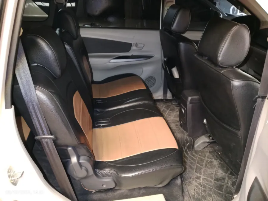 Foto Mobil Bekas Kabin Belakang Daihatsu Xenia 1.3 R tahun 2020